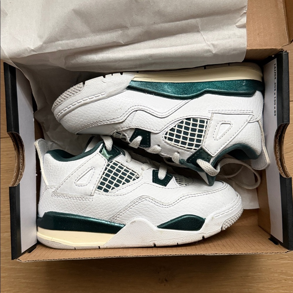 Jordan 4 Retro - Picture 6 of 7